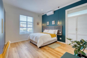 Hampton Collection - Charming 5 Sleeper Apartment with Pool